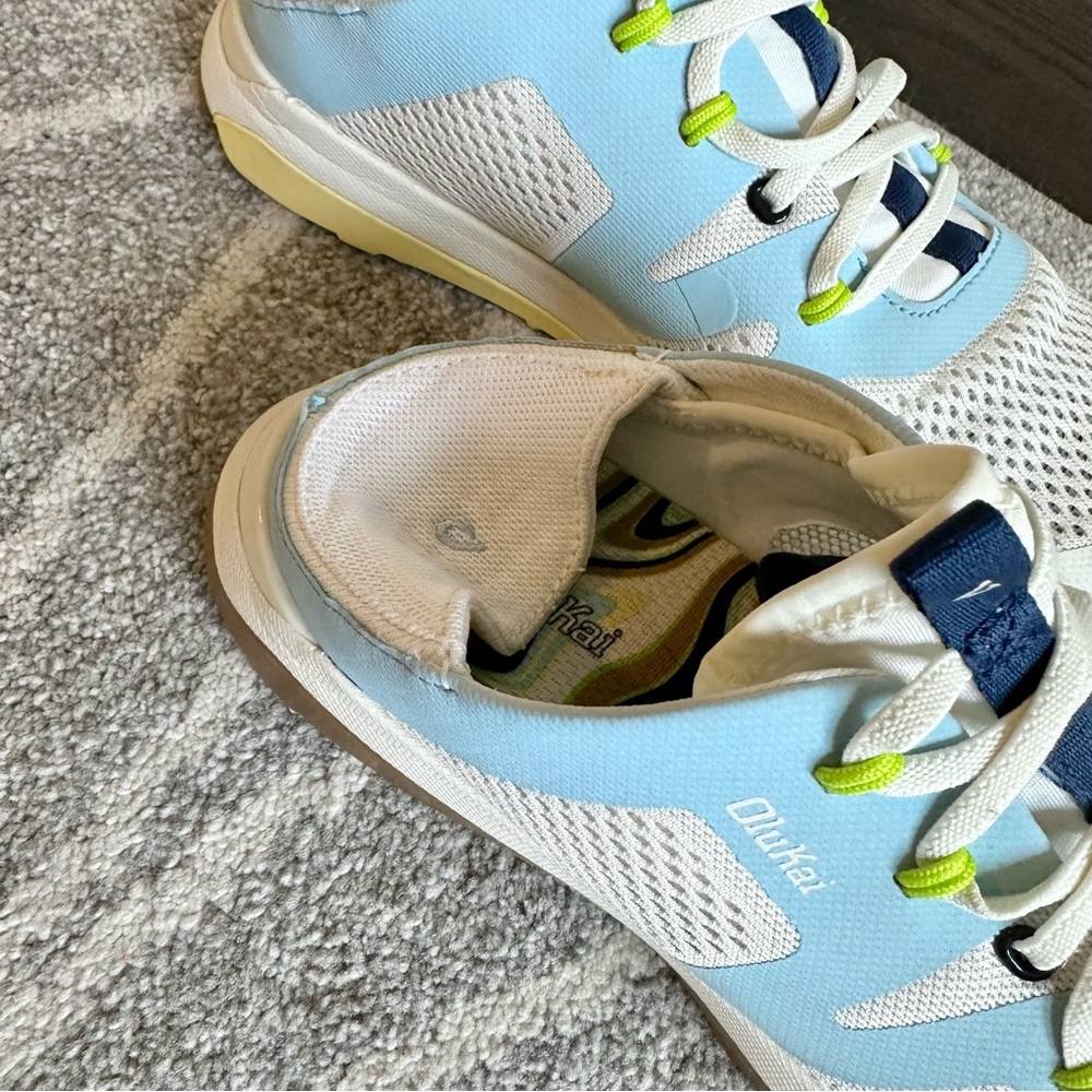 OluKai Huai White and Blue Sneakers Size 8.5 - Picture 6 of 9